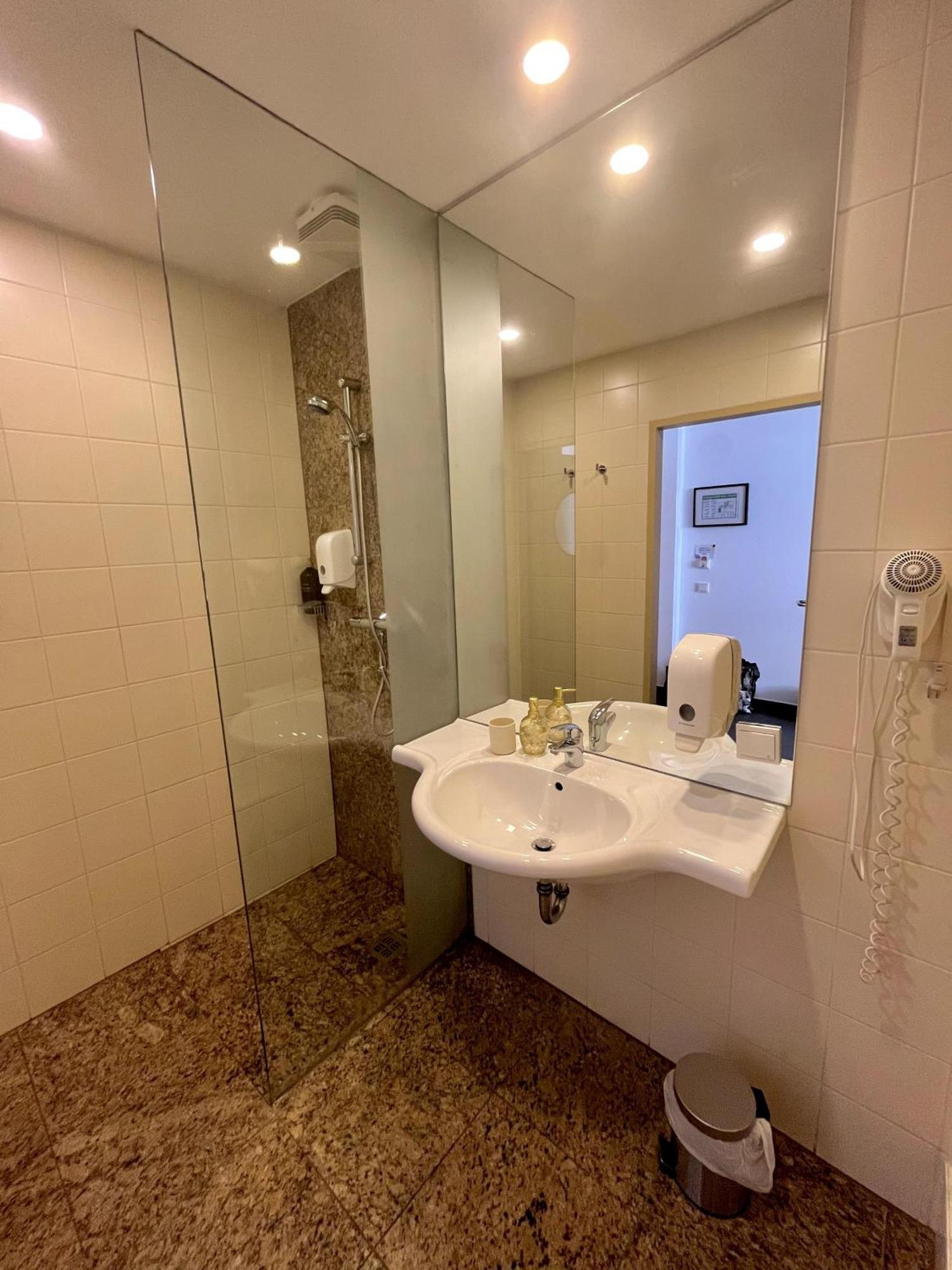 4youhomes - Cosy In Station District Apartment